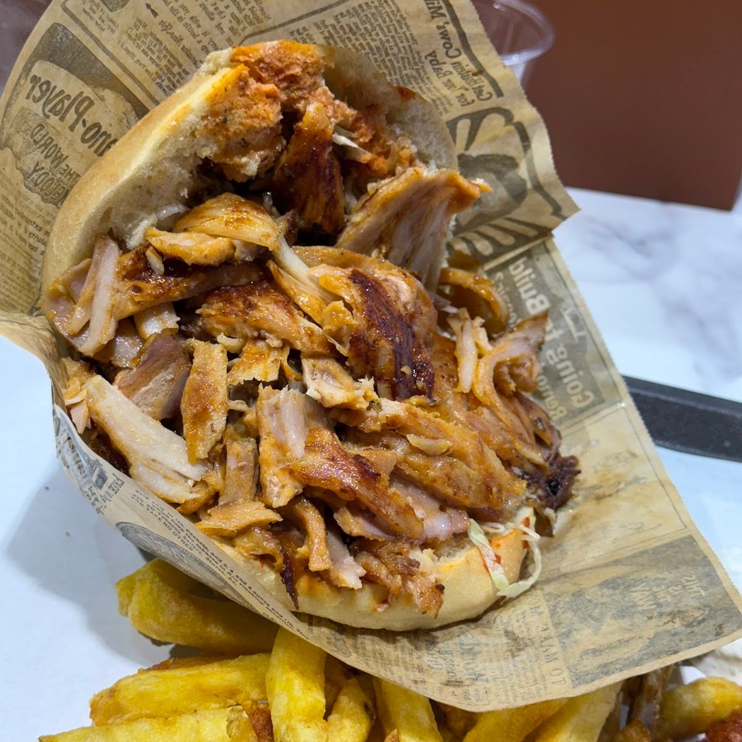 Tarboush (Kebab Halal - Grillades au feu de bois- burgers) 3